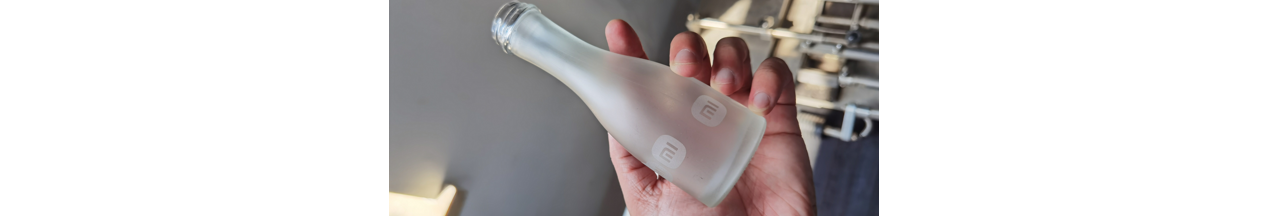 Best Technical Solutions for Frosted Glass Bottle Marking